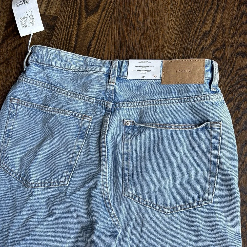 NWT H&M Baggy Bermuda Shorts Women 8 Light Wash Denim High Waist Loose Fit Jorts